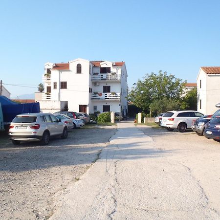 Apartments Ida Sućuraj Exteriör bild